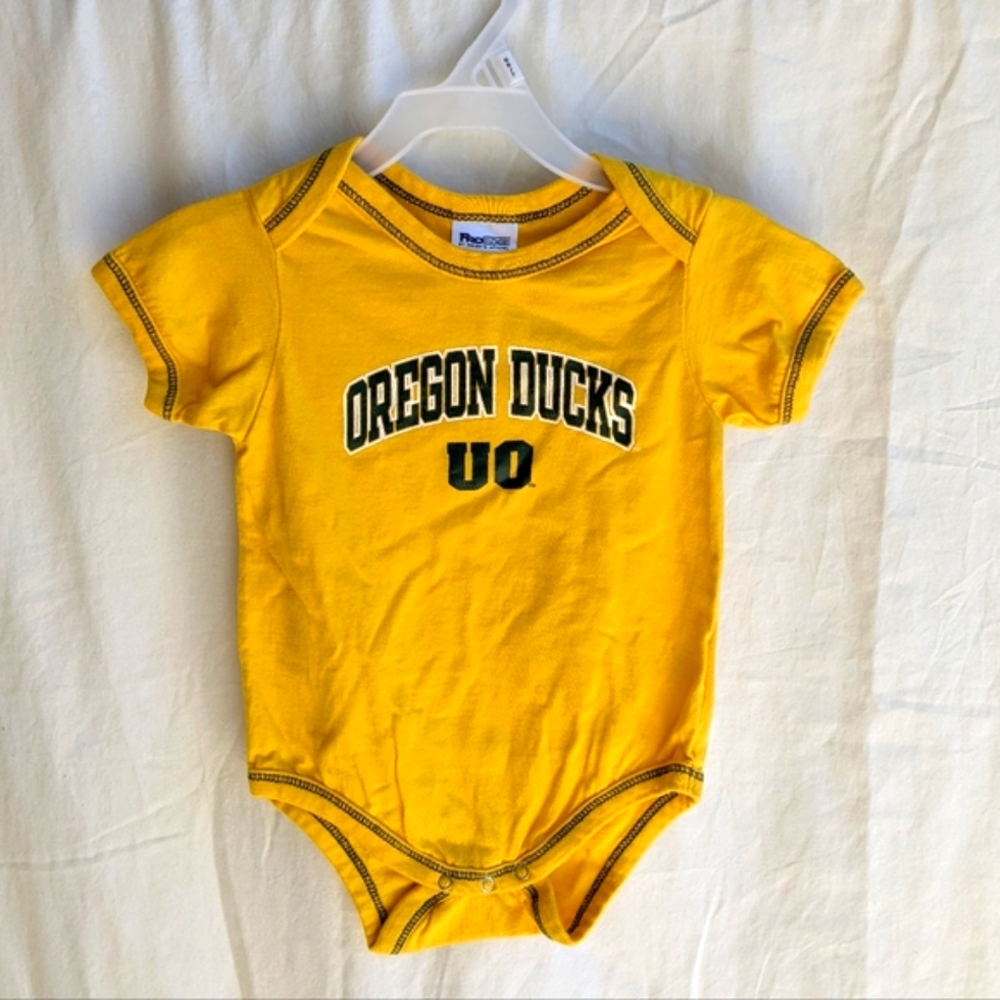 University of Oregon Ducks onesie, 12 mo.